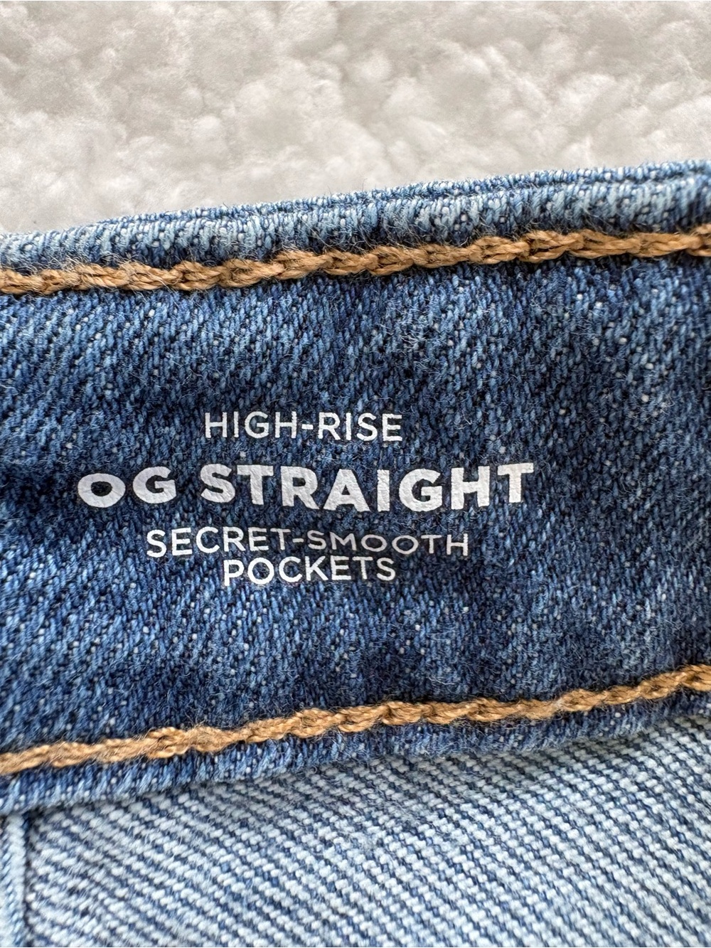 Old Navy High-Rise O.G. Straight Distressed Denim Shorts - Size 6 - Picture 10 of 14